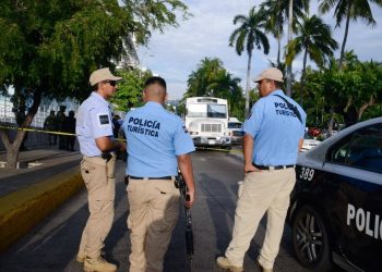 Violence hits Acapulco during national holiday