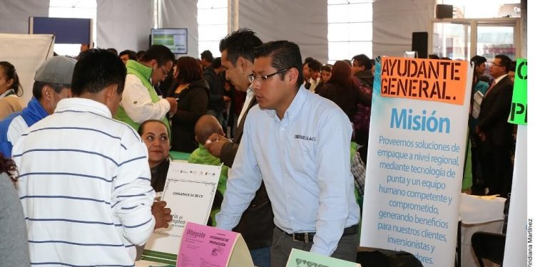 Number of Mexicans without employee benefits grows