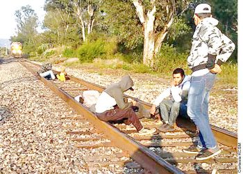 Rail line blockades in Michoacán put economy at risk