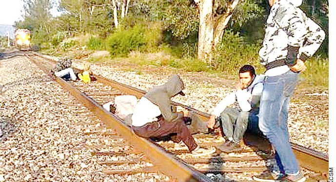 Rail line blockades in Michoacán put economy at risk