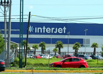 Interjet experiments with low-cost features, experts are wary