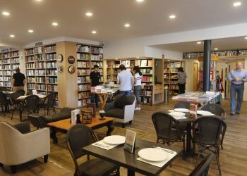 Only 1,070 bookstores left in Mexico, says trade group