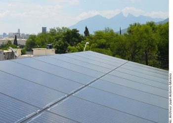 Mexico allows neighbors to trade electric power