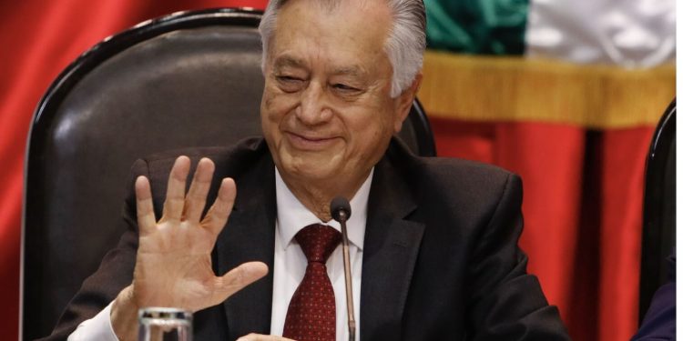 Government clears electric utility head of wrongdoing