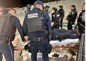 León: One dead, four injured in 5-hour gun battle