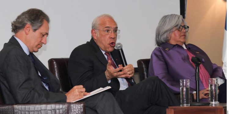 Obesity costs Mexico 5.3% of GDP every year.- OECD