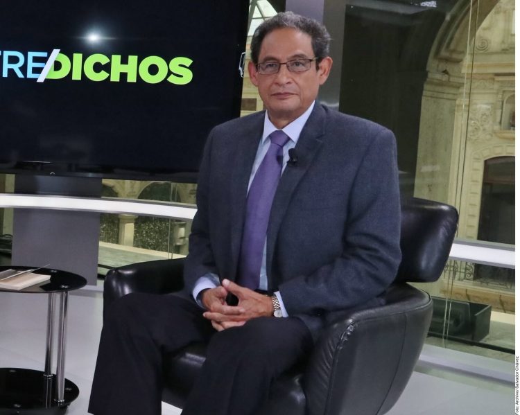 Judge authorizes embargo of columnist's property in libel suit