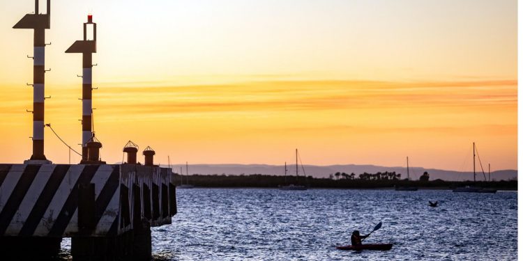 La Paz: Oil-fired plant is costlier than wind, solar options