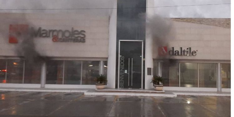 Nine dead after gun battles rock Nuevo Laredo