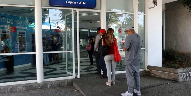 Nearly 21 million Mexicans live far from a bank