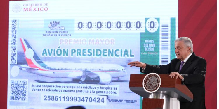 AMLO unveils ticket prototype for raffle of Presidential jet