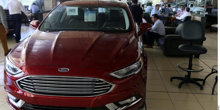 Mexico's auto sales plummet in 2019, grim outlook