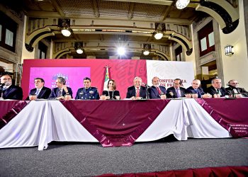 AMLO passes the hat among Mexico's top magnates