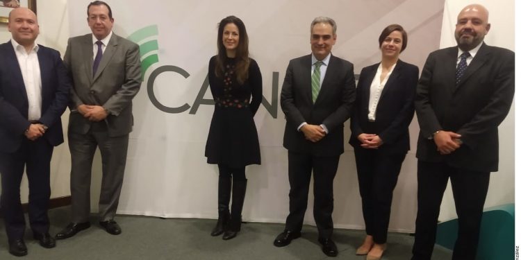 Chamber asks regulator to fine América Móvil subsidiary