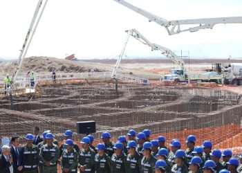 Cost of Santa Lucia airport, debt larger than doomed project