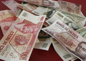 Short-term state governments' debt contracting shoots up