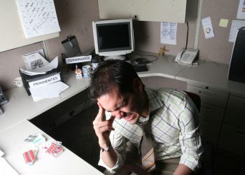 10 million Mexicans exceed 8-hour work day