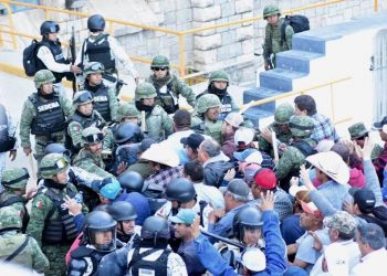 Chihuahua: Hundreds protest against water deliveries to US