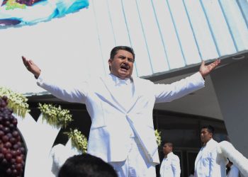Mexico freezes assets of La Luz del Mundo mega-church leader