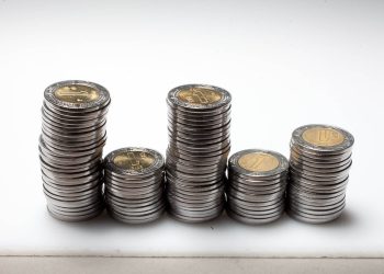 Oil prices collapse, coronavirus hit Mexican peso