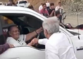 AMLO defends meeing El Chapo's mother amid quarantine