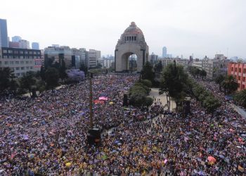 Women protest across Mexico: "We are all one"