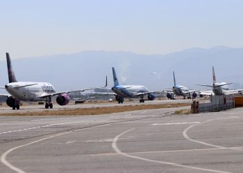 Airline industry awaits Mexico's response on relief measures