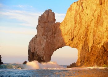 UT spring breakers not infected while in Cabo.- authorities