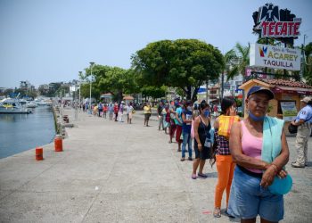 53% of Mexicans see insufficient response to economic crisis