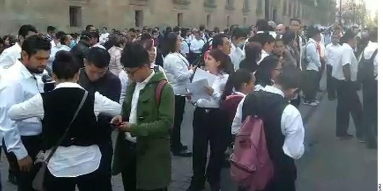 Poll: 39% of Mexicans says income stopped due to lockdown