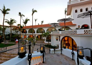 Hotels across Mexico to gradually suspend activities