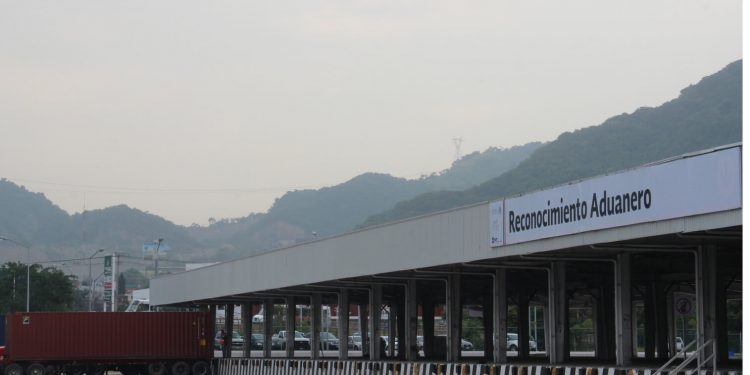 Eradicating customs corruption a complex task.- industry