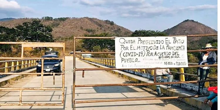 Coronavirus: Towns across Mexico deny entry to outsiders