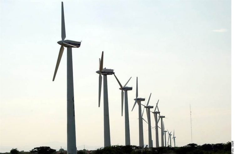 Renewables industry readies fight as Mexico bets on fuel oil