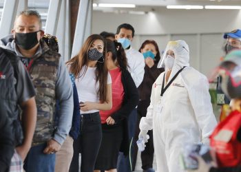 Poll: Half of Mexico City knows someone with coronavirus