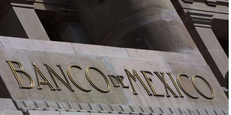 Banxico: Mexico's GDP could drop 8.8% in 2020