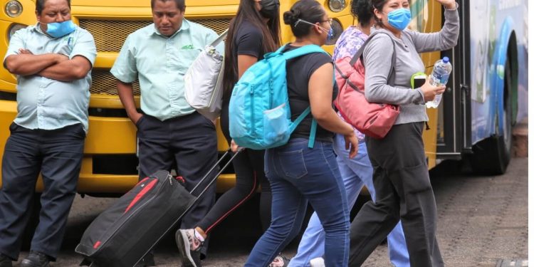 Coronavirus: five regional outbreaks as Mexico hits peak