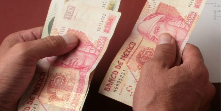 Rising share of Mexicans see corruption, despite AMLO's rhetoric