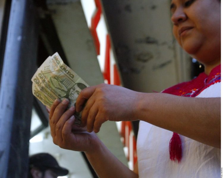 Remittances to Mexico hit monthly record high in March