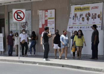 Poll: 67% of Mexicans believe worst of pandemic still to come