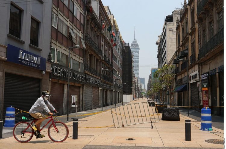 Mexico's economy expected to shrink 10.5% in 2020.- IMF