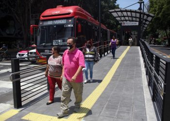 Coronavirus: Mexico City delays reopening as Mexico passes 20k deaths