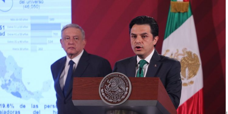 Key leader in Mexico's coronavirus response tests positive