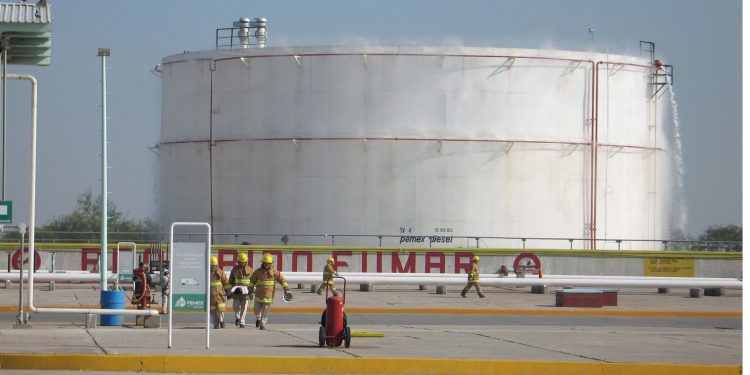 US industry denounces AMLO's actions on fuel, gas markets