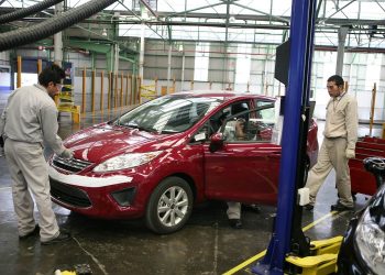 Mexican auto industry gradually reopens, including 'Big Three'