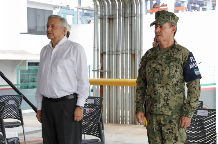 Mexico's Transport Minister warns against militarization of seaports, leaves cabinet