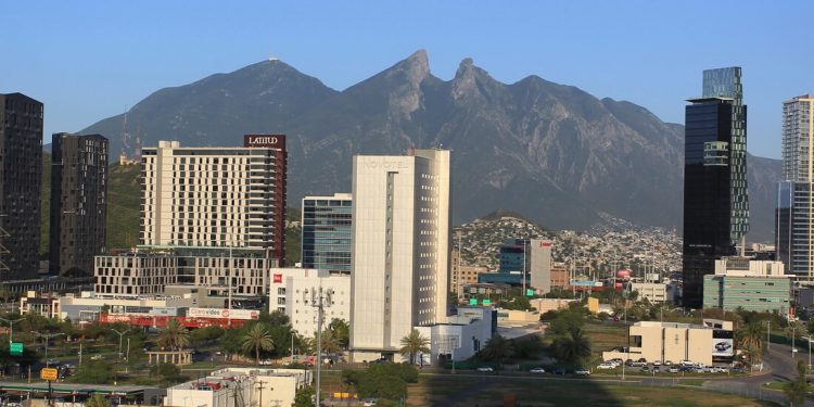 Nuevo León begins statewide curfew, weekend lockdown