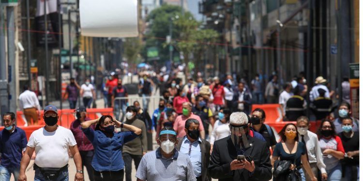 Mexico City's downtown tries reopening for a second time