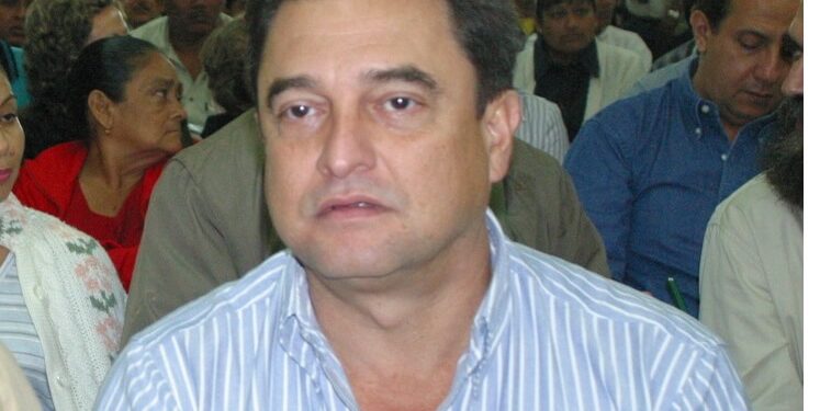 Mexican President's brother caught receiving envelopes of cash