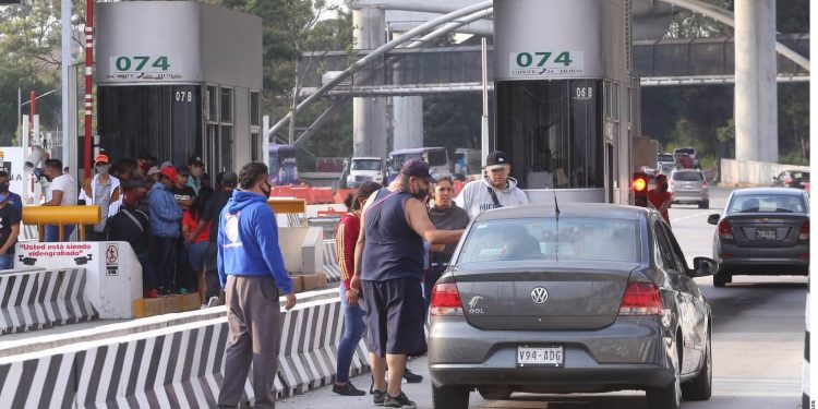 Protestors hijack at least 20 Mexican toll roads